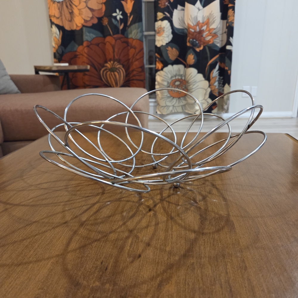 Stainless Steel Modern MCM  Silver Decorative Fruit Decor Bowl Tray